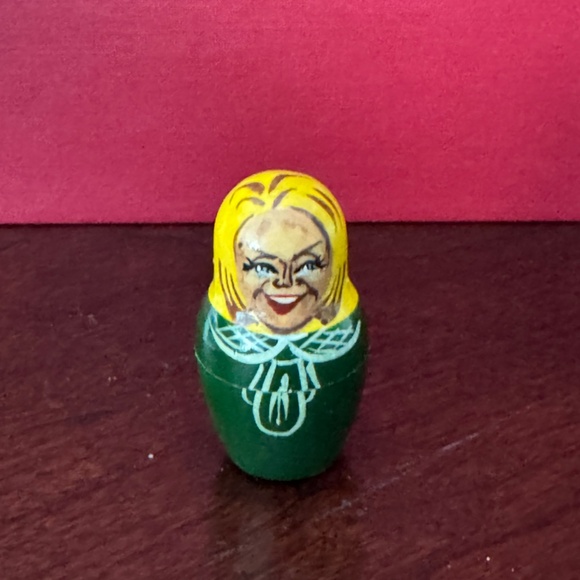 Bill Clinton Matryoshka Nesting Dolls inspired by Bill Clinton & Monica Lewinsky - Picture 5 of 7